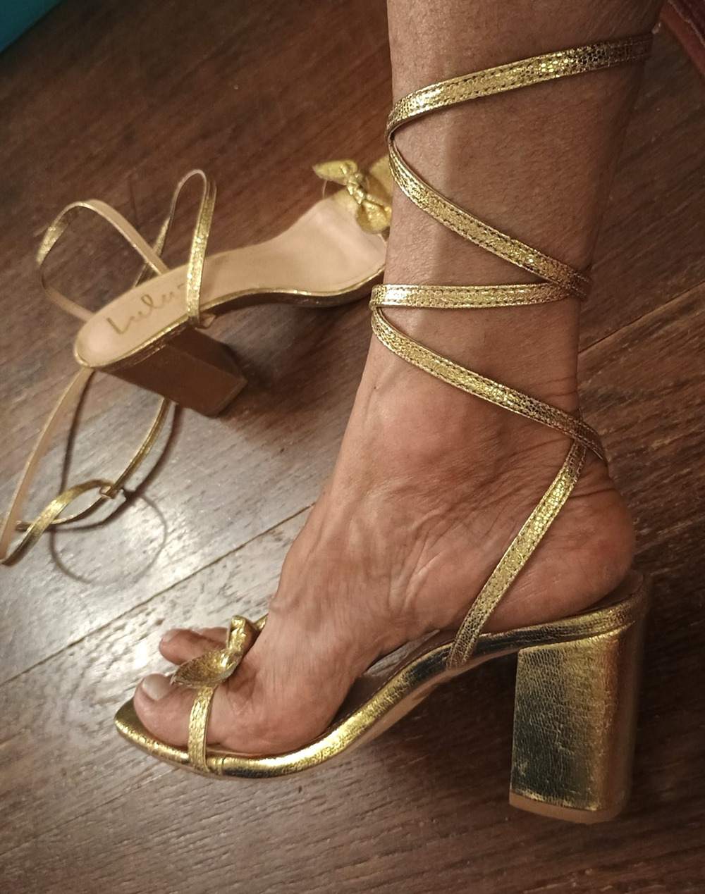 Lulus Sydd Sexy GOLD Ankle Wrap 3" Chunky Heels Sandals Size 7 Bow Open Toe Nice